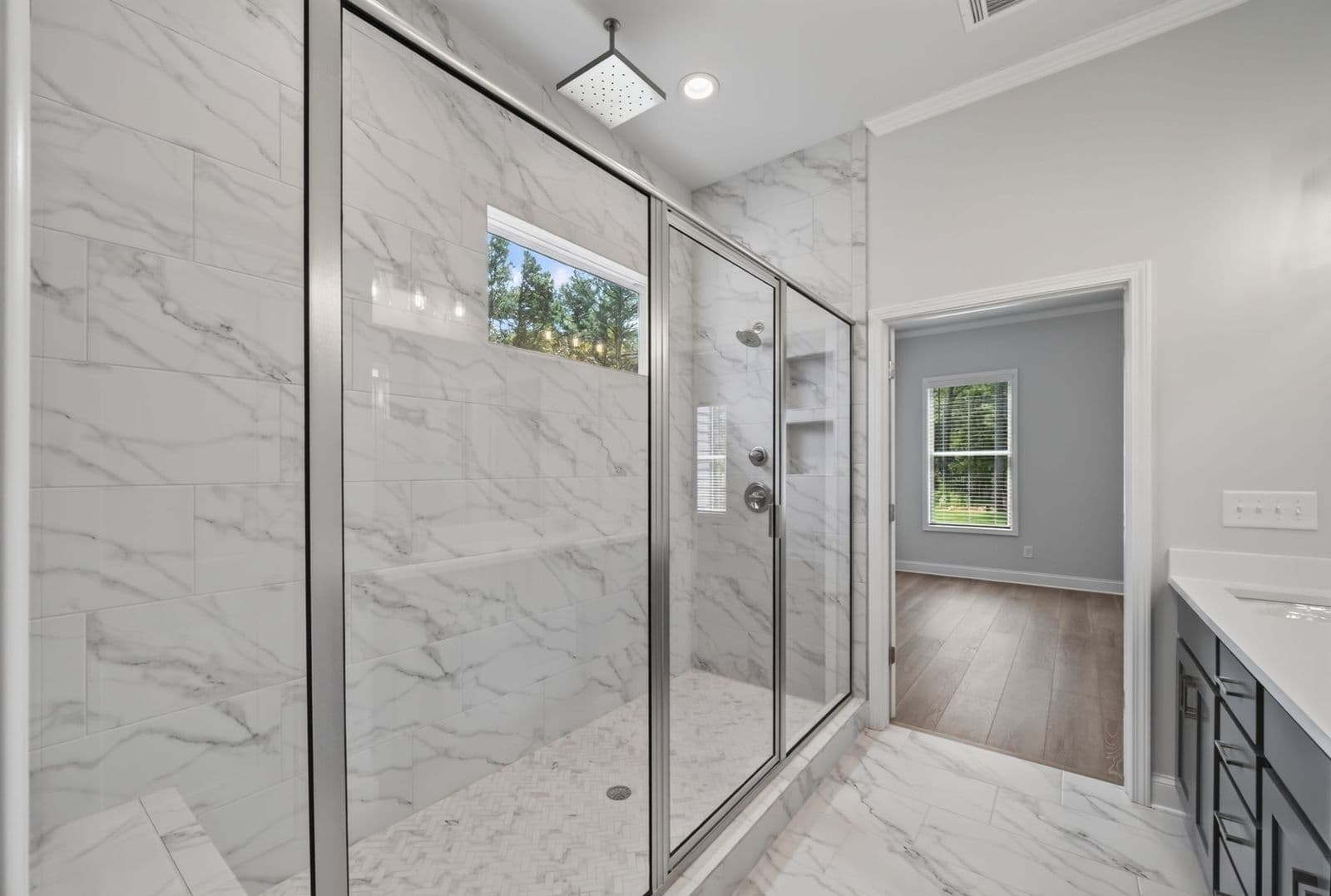 Primary shower