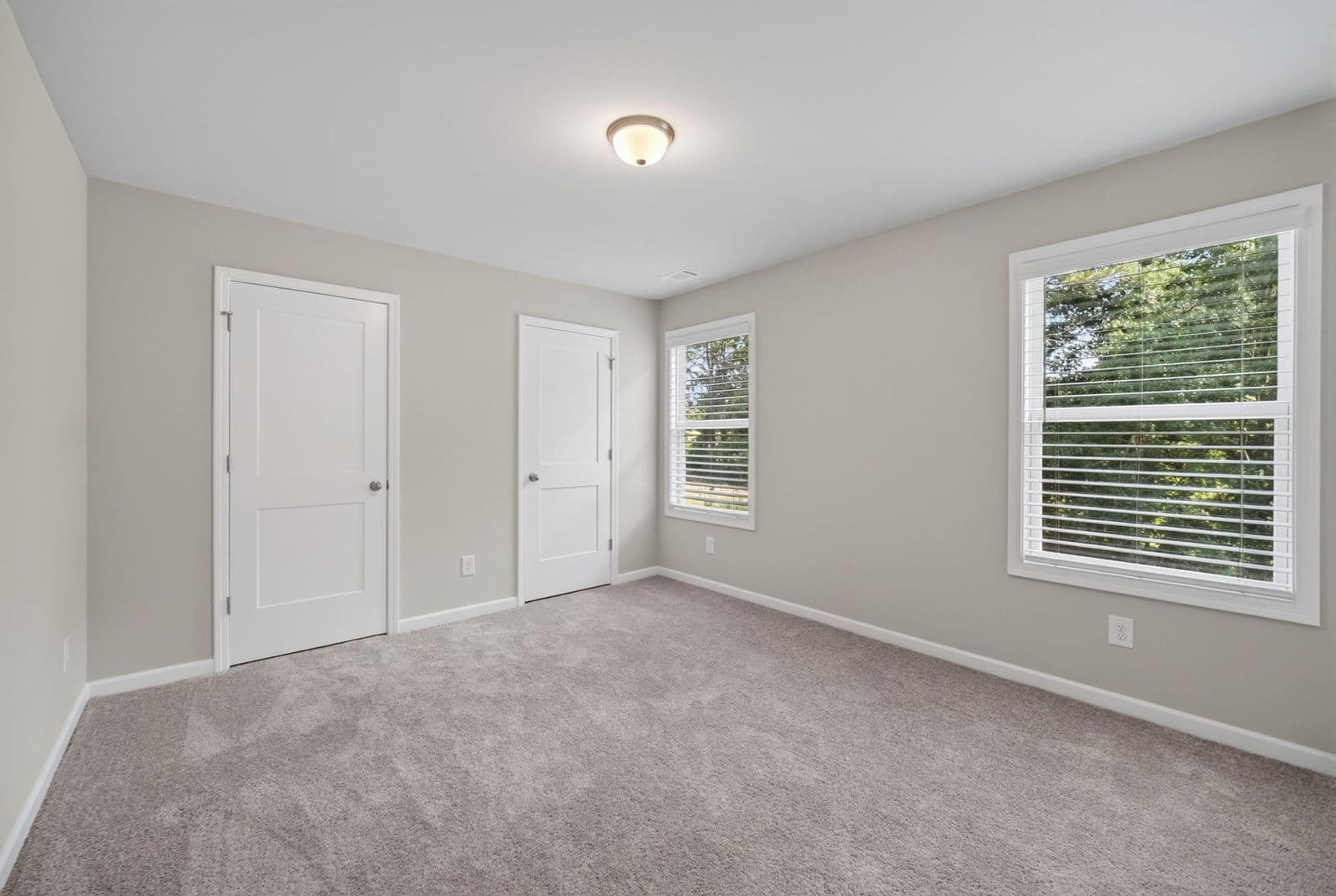 Secondary bedroom