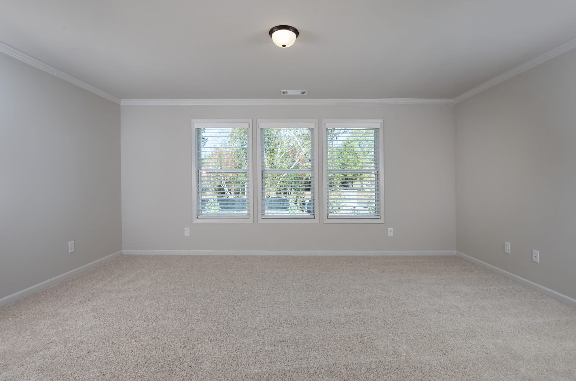 Secondary bedroom