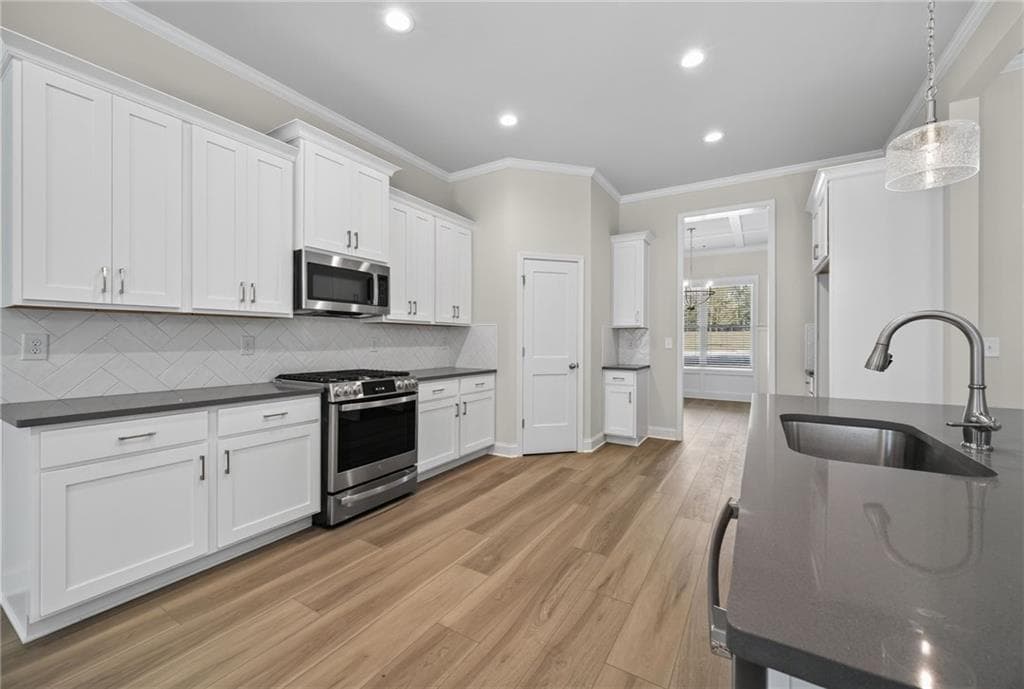 887 Bessie Court — photo 17