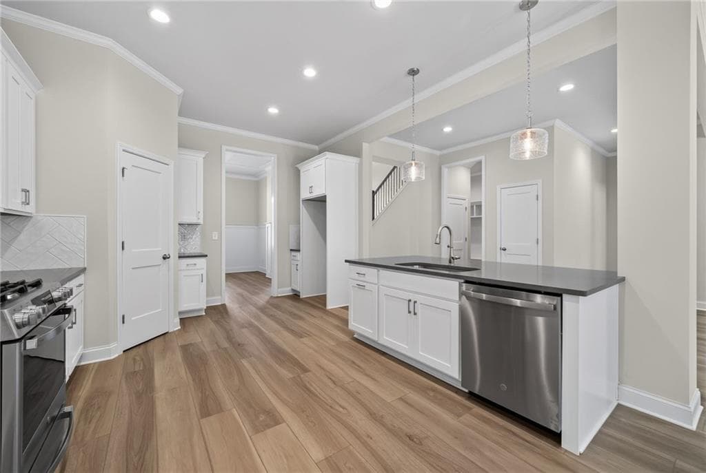 887 Bessie Court — photo 16