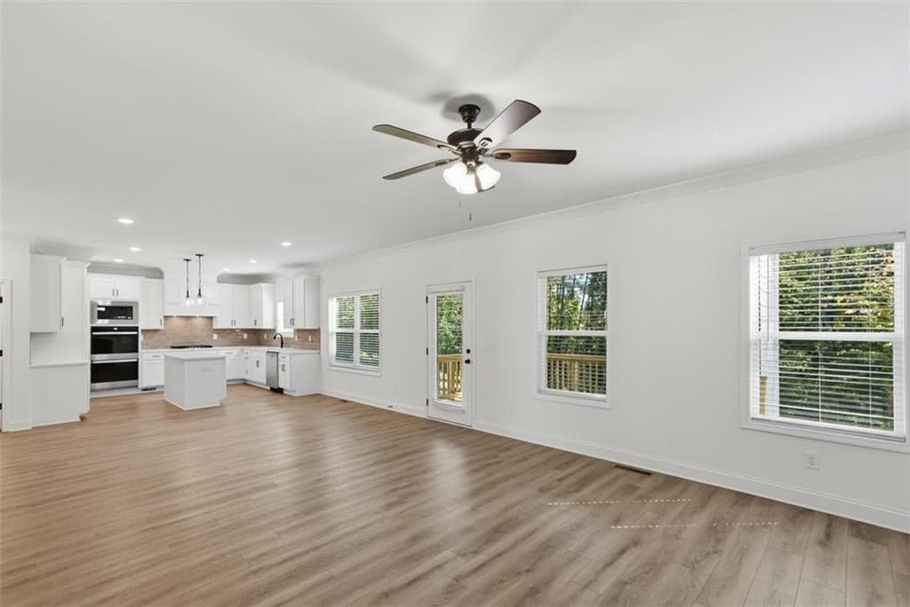 8275 Crooked Creek Drive — photo 23