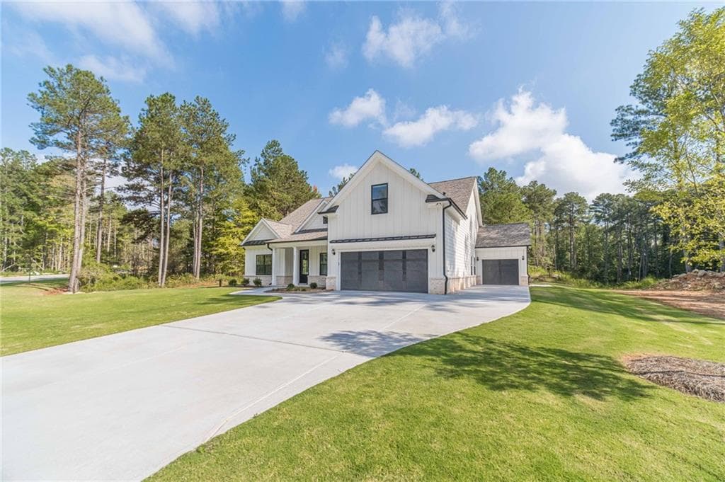 857 Bessie Court, Loganville, GA 30053