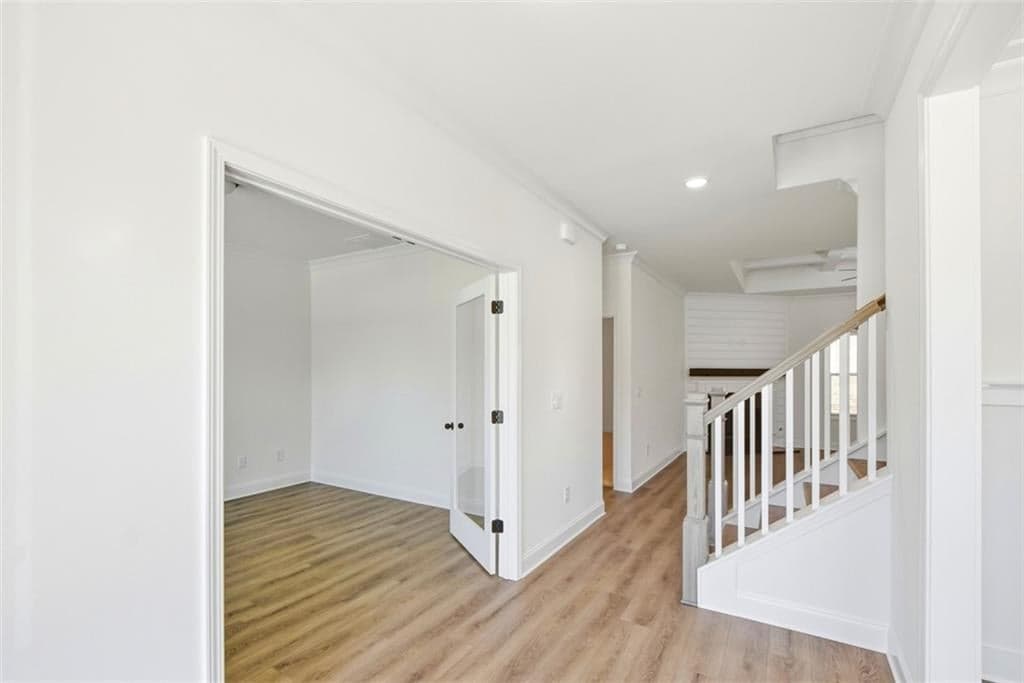 8250 Crooked Creek Drive — photo 6