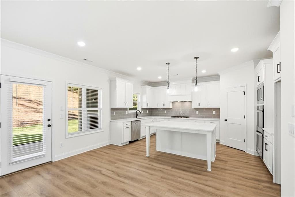 8250 Crooked Creek Drive — photo 24