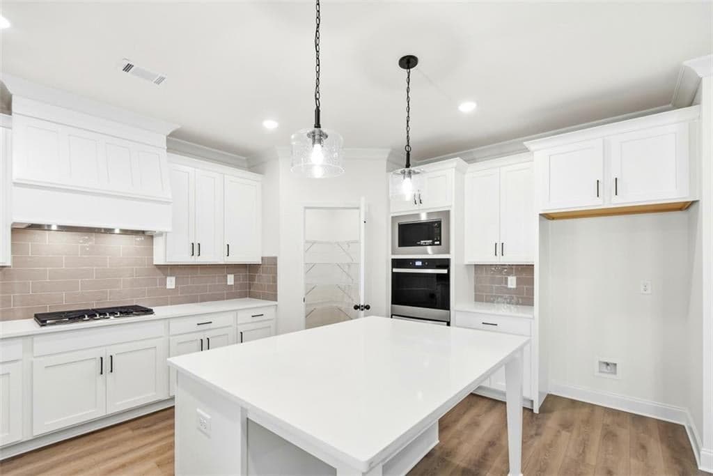 8250 Crooked Creek Drive — photo 16