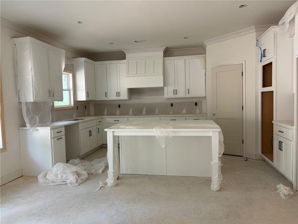 8250 Crooked Creek Drive — photo 4
