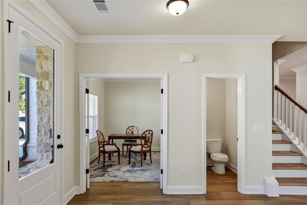 8255 Crooked Creek Drive — photo 4