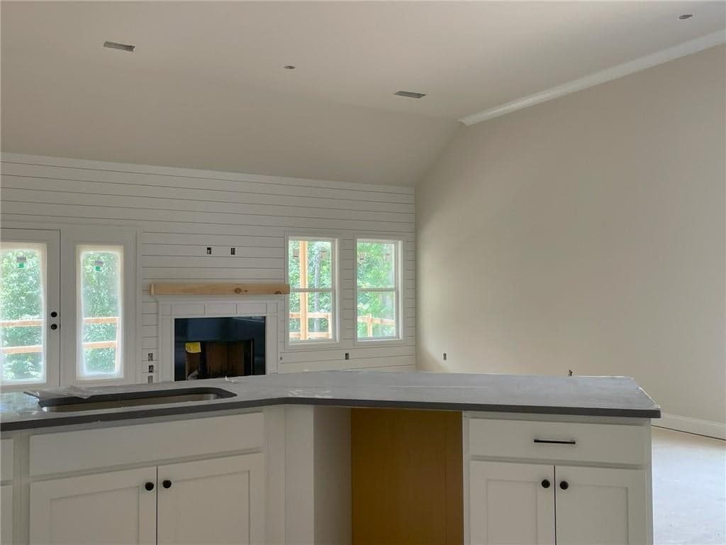 8255 Crooked Creek Drive — photo 6