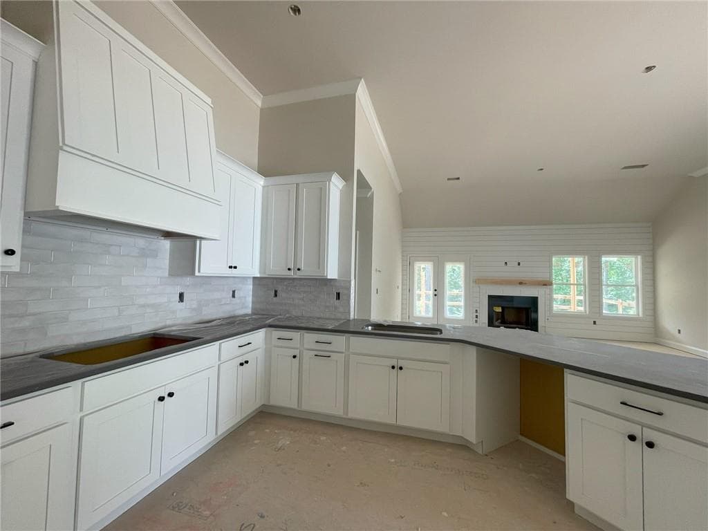 8255 Crooked Creek Drive — photo 5